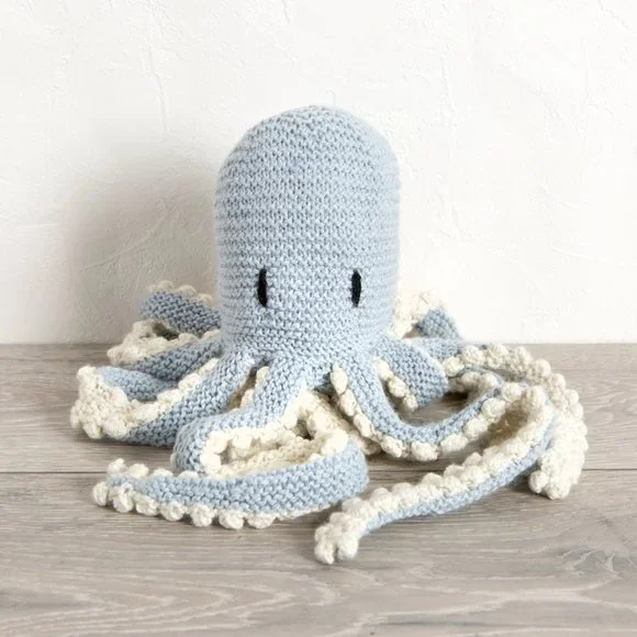 Robyn Octopus Knitting Kit - Picture 2 of 8